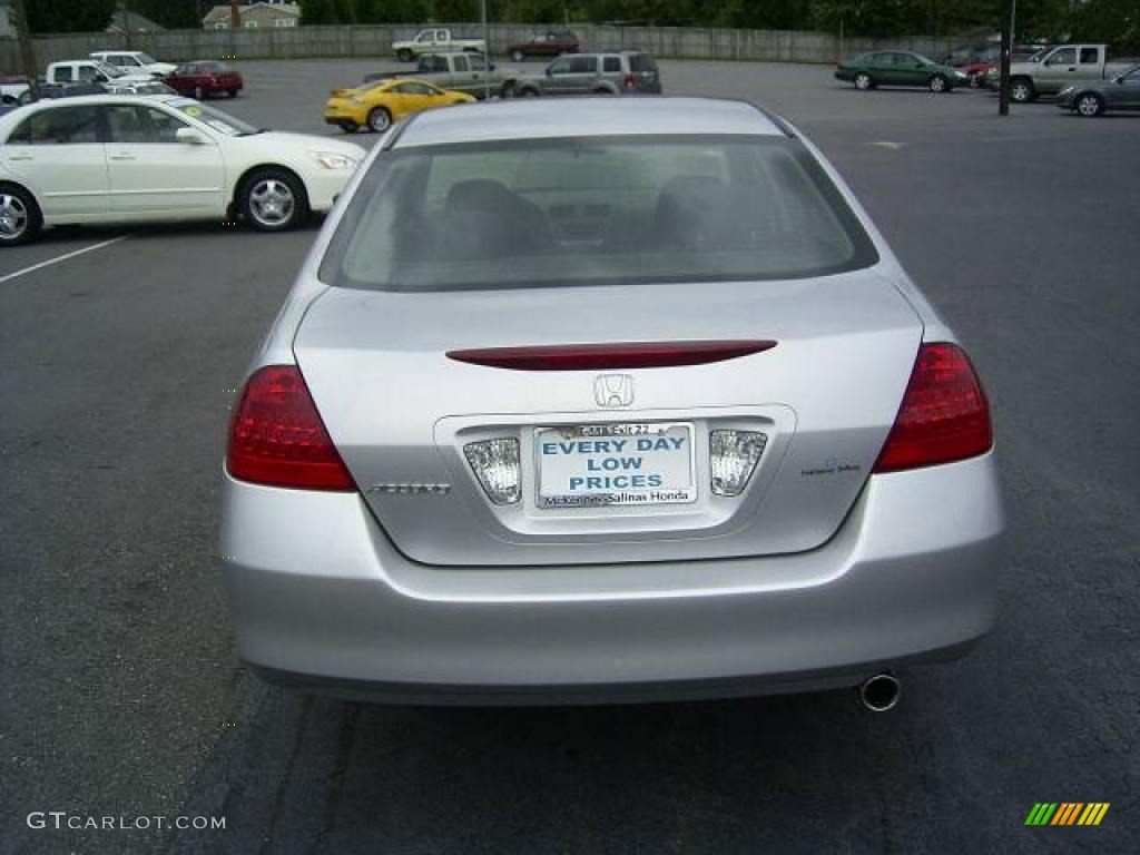 2006 Accord SE Sedan - Alabaster Silver Metallic / Black photo #6