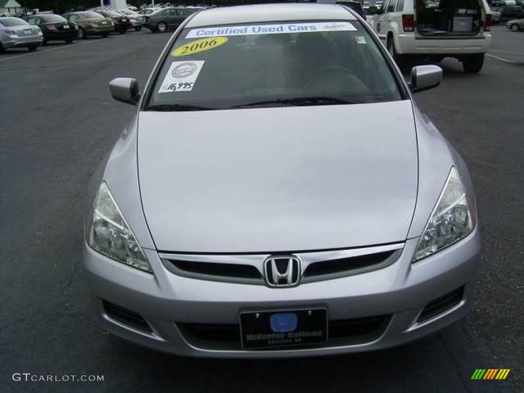 2006 Accord SE Sedan - Alabaster Silver Metallic / Black photo #12
