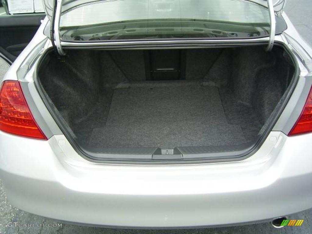 2006 Accord SE Sedan - Alabaster Silver Metallic / Black photo #16
