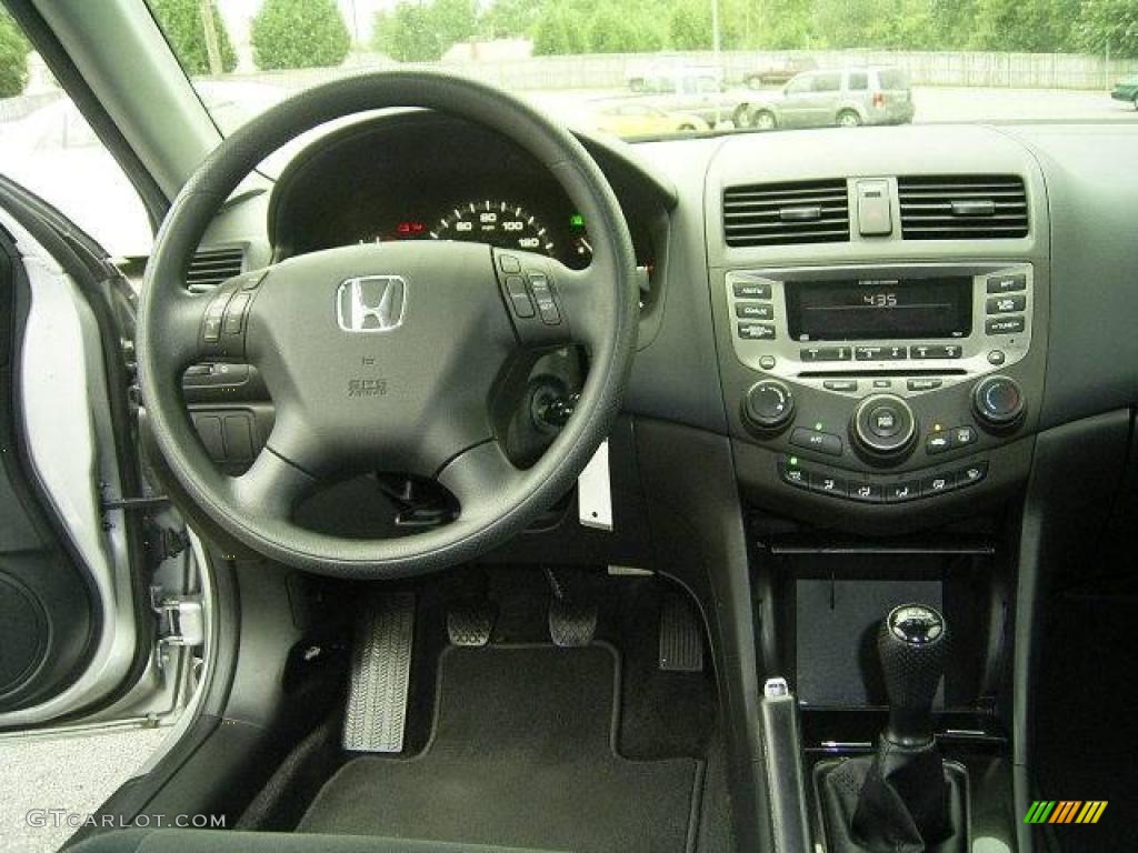 2006 Accord SE Sedan - Alabaster Silver Metallic / Black photo #33