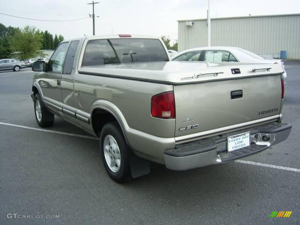 2000 S10 LS Extended Cab 4x4 - Light Pewter Metallic / Graphite photo #5