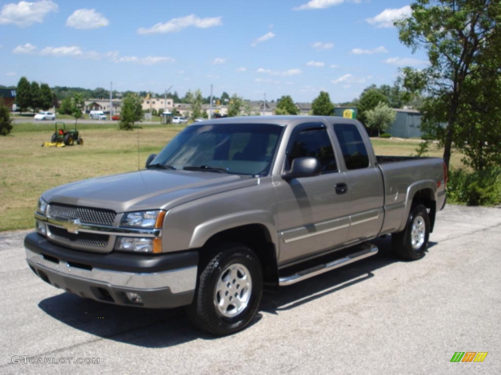 2003 Silverado 1500 LS Extended Cab 4x4 - Light Pewter Metallic / Dark Charcoal photo #4