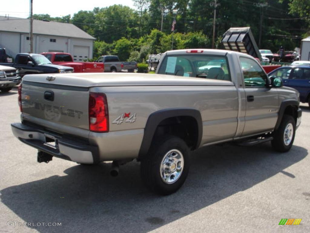 2003 Silverado 2500HD Regular Cab 4x4 - Light Pewter Metallic / Dark Charcoal photo #10