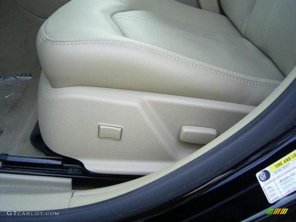 2009 CTS Sedan - Black Raven / Cashmere/Cocoa photo #32