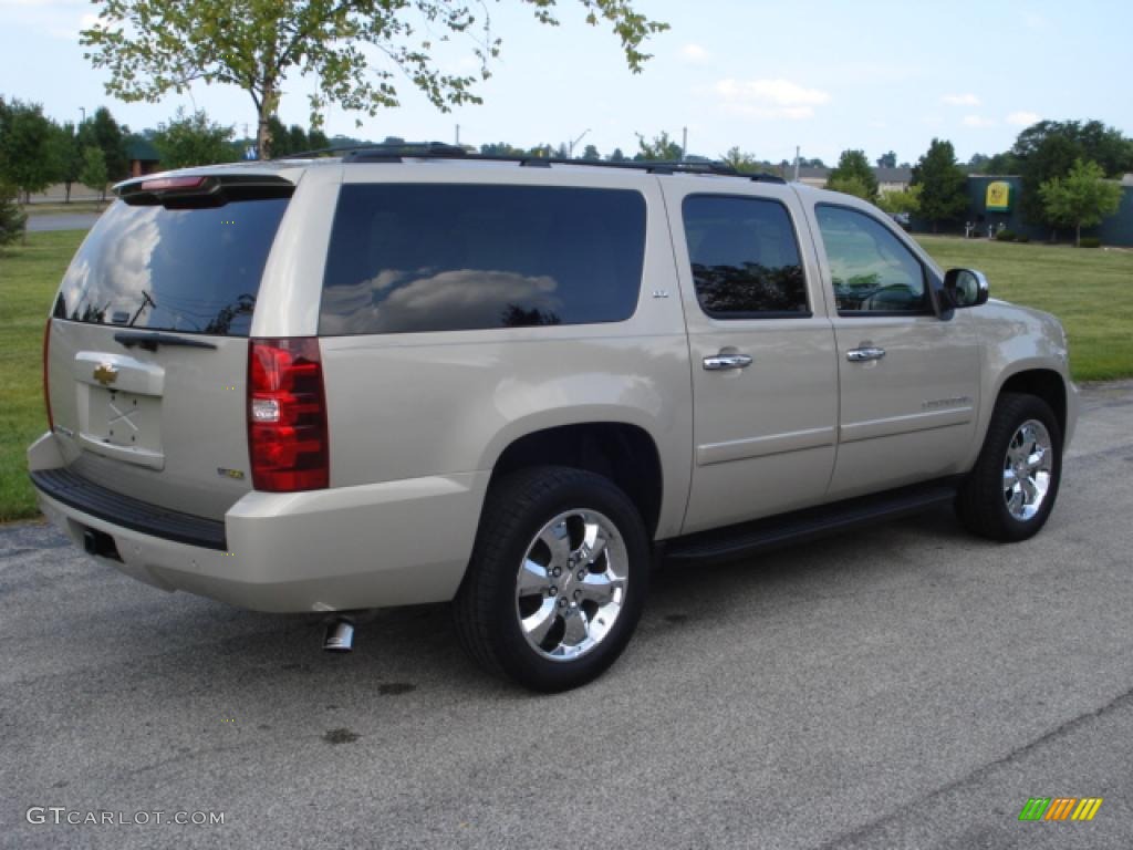 2007 Suburban 1500 LTZ 4x4 - Gold Mist Metallic / Light Cashmere/Ebony photo #2
