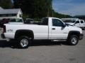 Summit White - Silverado 2500HD Classic Work Truck Regular Cab 4x4 Photo No. 2