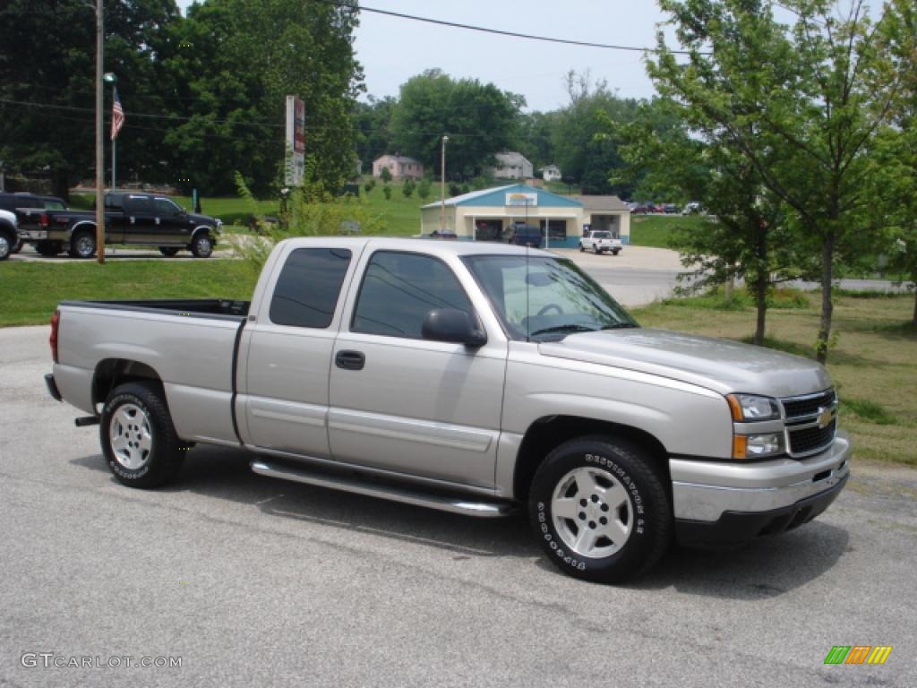 Silver Birch Metallic Chevrolet Silverado 1500