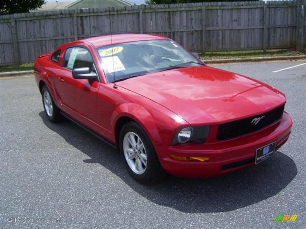 2007 Mustang V6 Deluxe Coupe - Torch Red / Medium Parchment photo #11