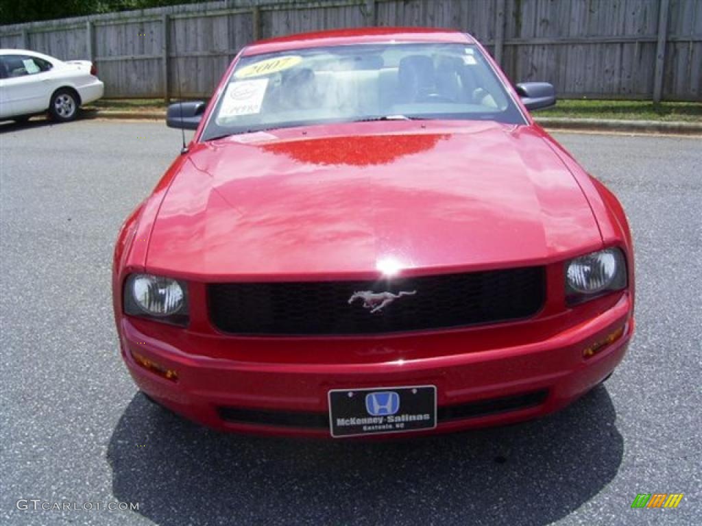 2007 Mustang V6 Deluxe Coupe - Torch Red / Medium Parchment photo #12