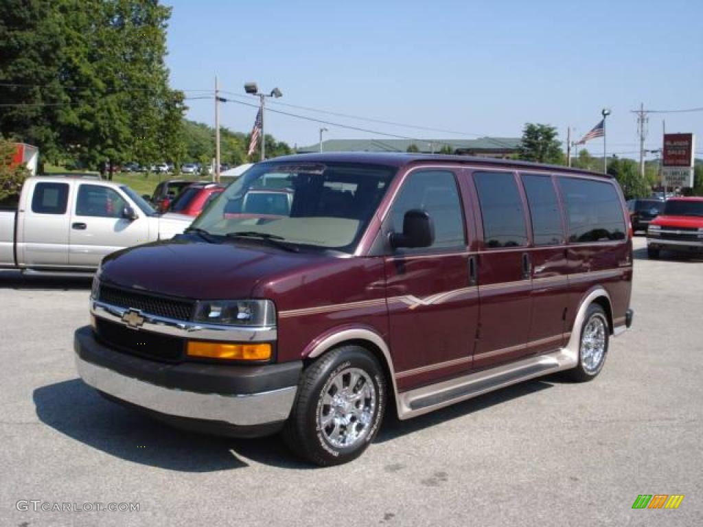 2004 Express 1500 LS Passenger Conversion Van - Berry Red Metallic / Neutral photo #4