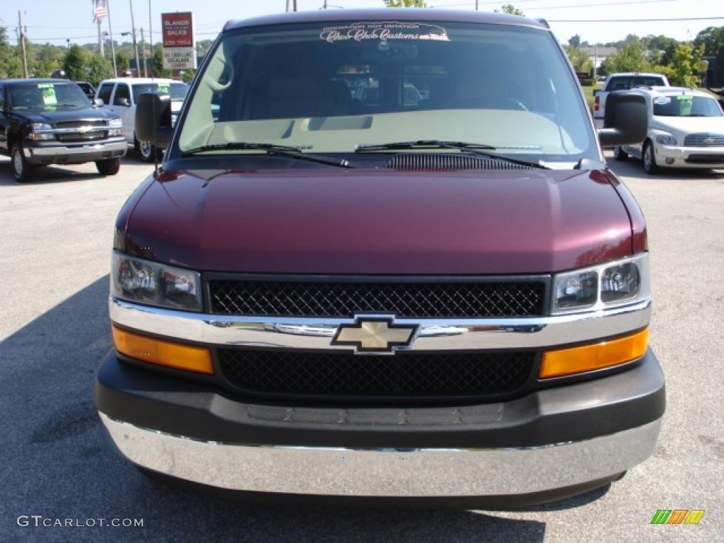 2004 Express 1500 LS Passenger Conversion Van - Berry Red Metallic / Neutral photo #9