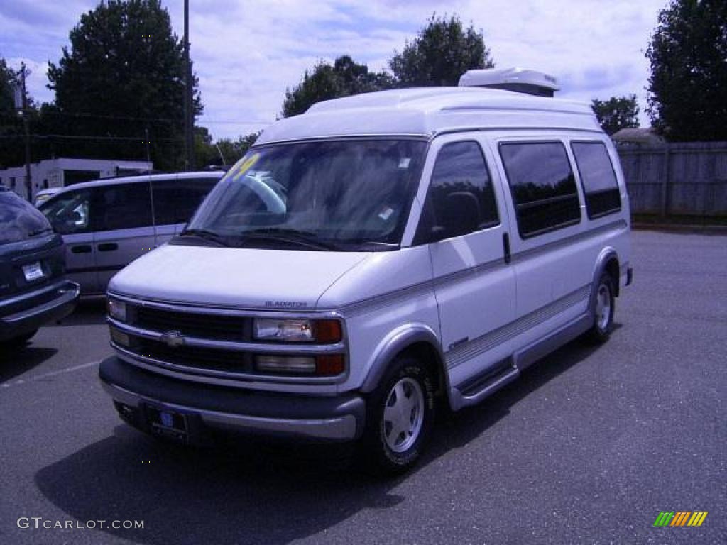 1999 Express 1500 Passenger Conversion Van - Summit White / Medium Gray photo #1