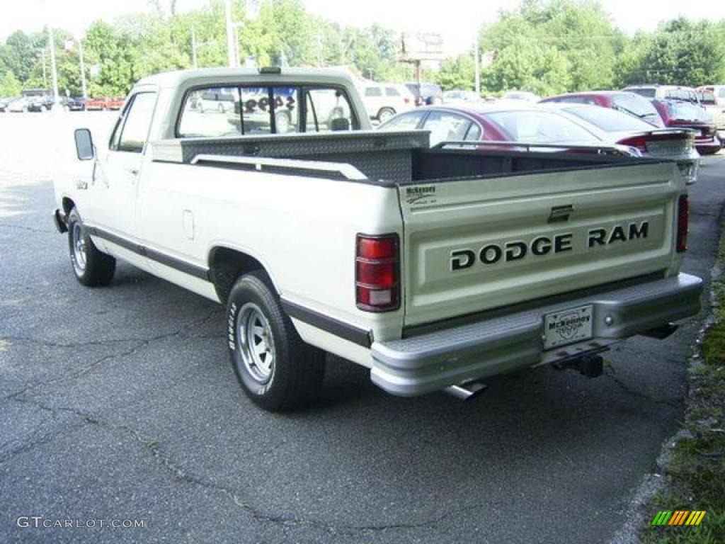 1986 Ram Truck D150 Ram Regular Cab - White / Blue photo #2