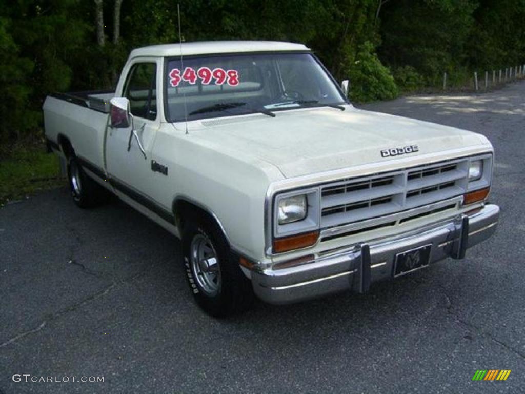 1986 Ram Truck D150 Ram Regular Cab - White / Blue photo #4