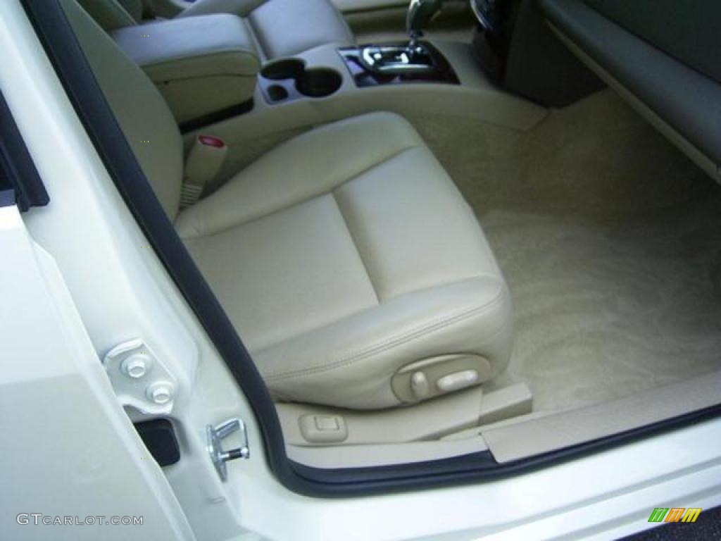 2007 CTS Sedan - White Diamond / Cashmere photo #20