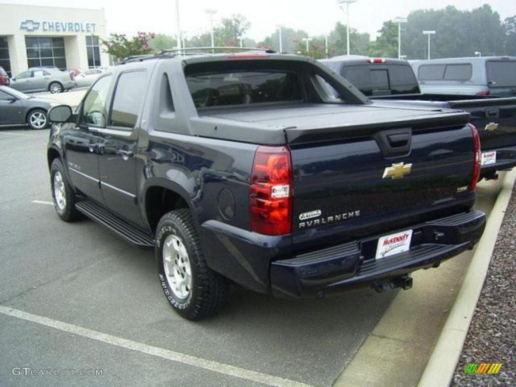 2007 Avalanche LT 4WD - Dark Blue Metallic / Dark Titanium/Light Titanium photo #2