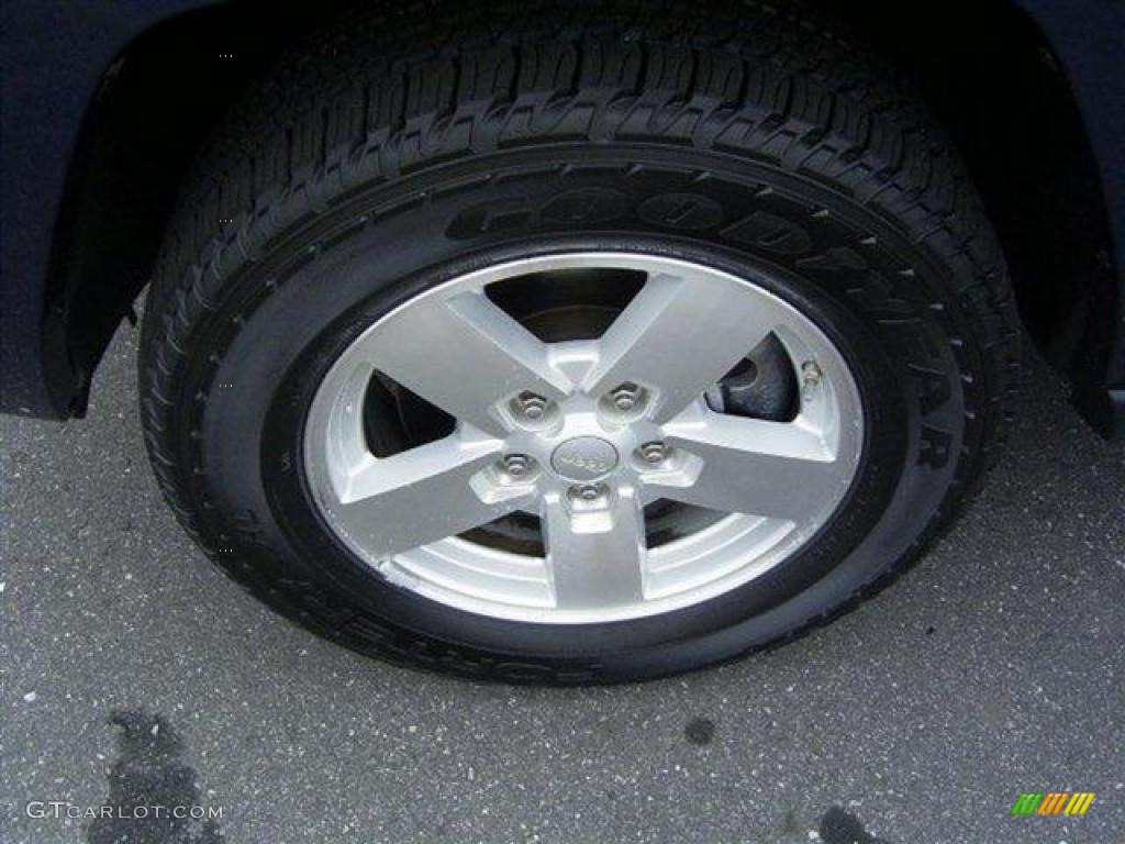 2006 Commander 4x4 - Midnight Blue Pearl / Medium Slate Gray photo #2