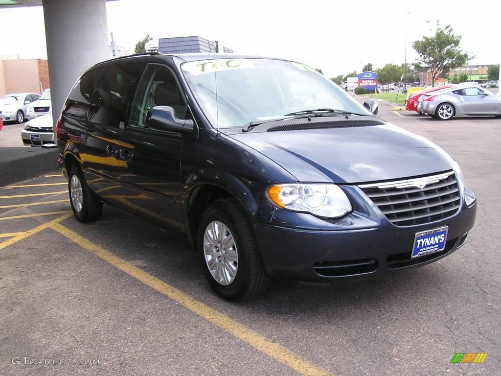 2007 Town & Country LX - Modern Blue Pearl / Medium Slate Gray photo #3