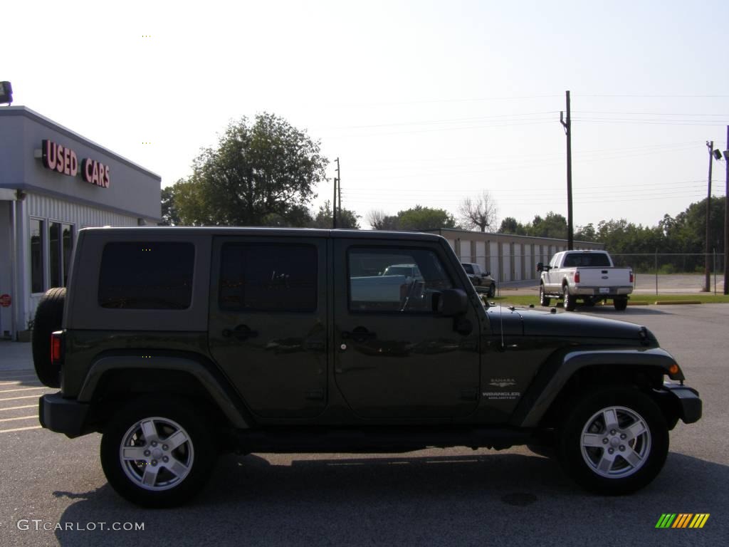 2008 Wrangler Unlimited Sahara 4x4 - Jeep Green Metallic / Dark Khaki/Medium Khaki photo #2