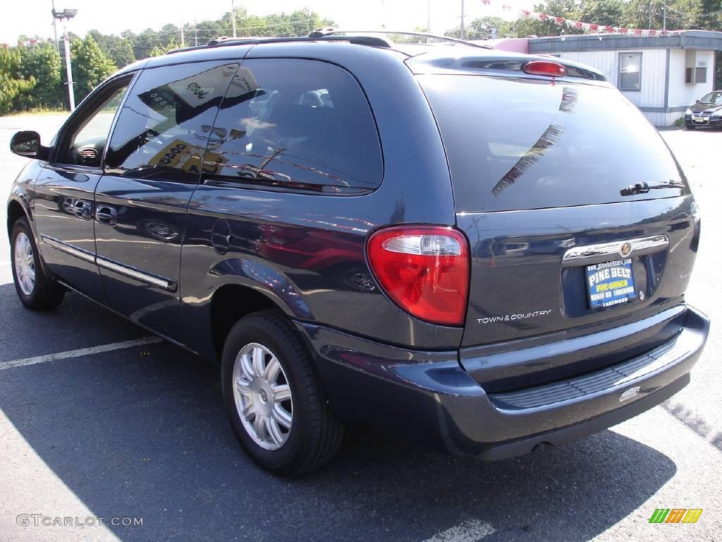 2007 Town & Country Touring - Modern Blue Pearl / Medium Slate Gray photo #5