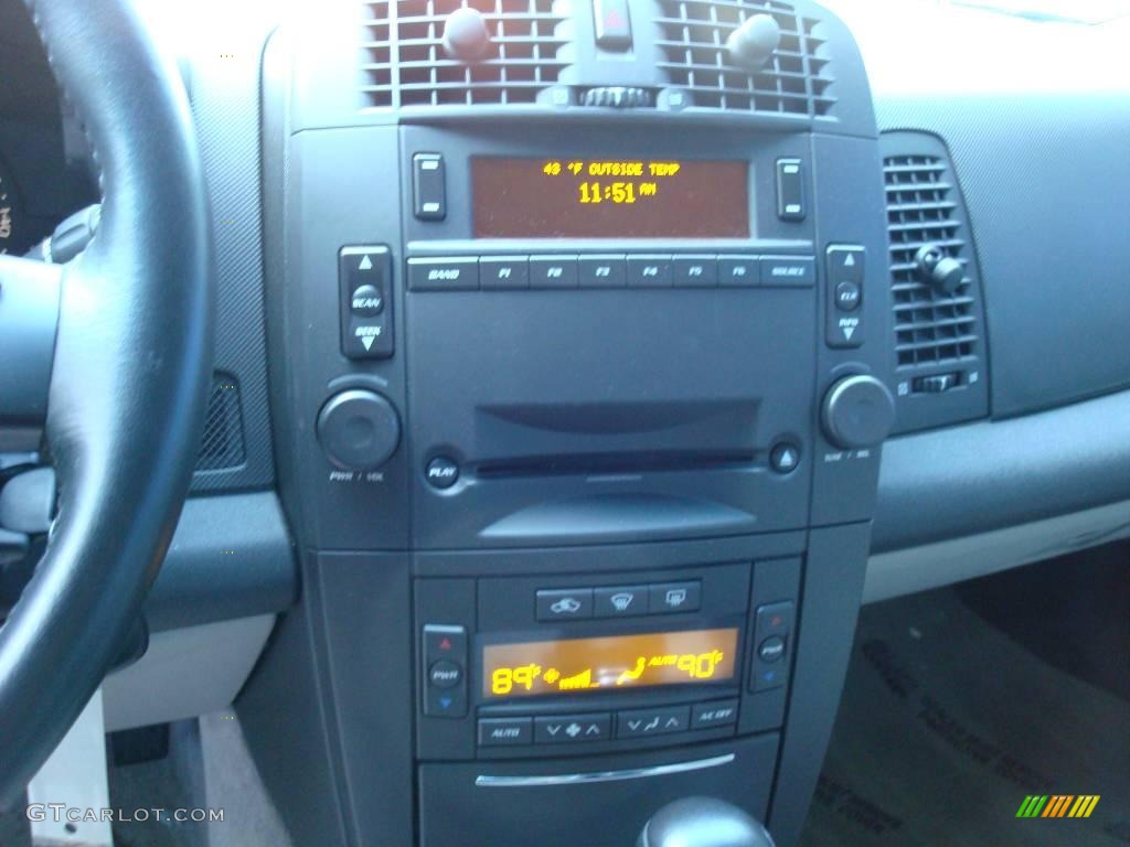 2004 CTS Sedan - Light Platinum / Light Gray/Ebony photo #18