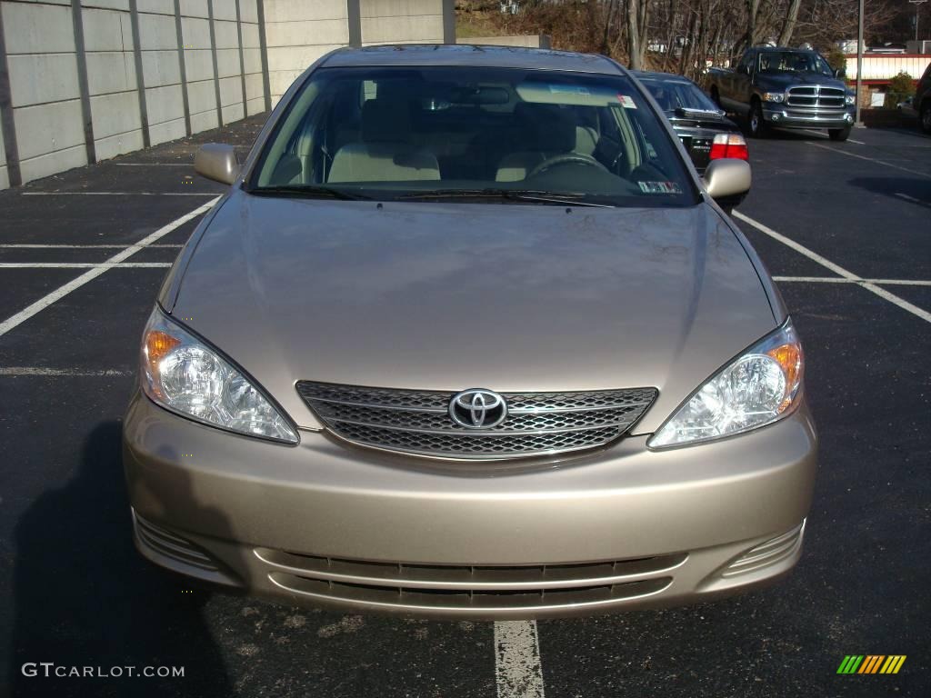 2003 Camry LE - Desert Sand Mica / Taupe photo #7