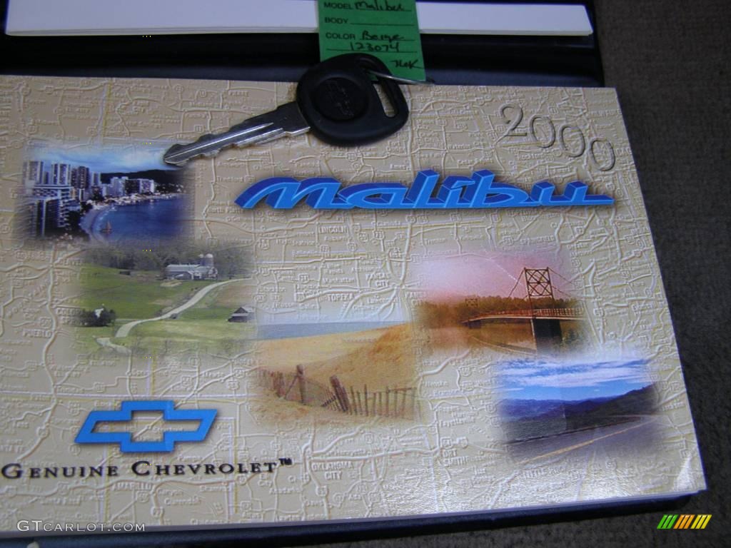2000 Malibu Sedan - Sandrift Metallic / Neutral photo #48