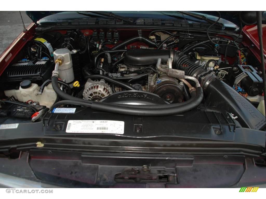 1997 S10 LS Extended Cab - Cherry Red Metallic / Graphite photo #19