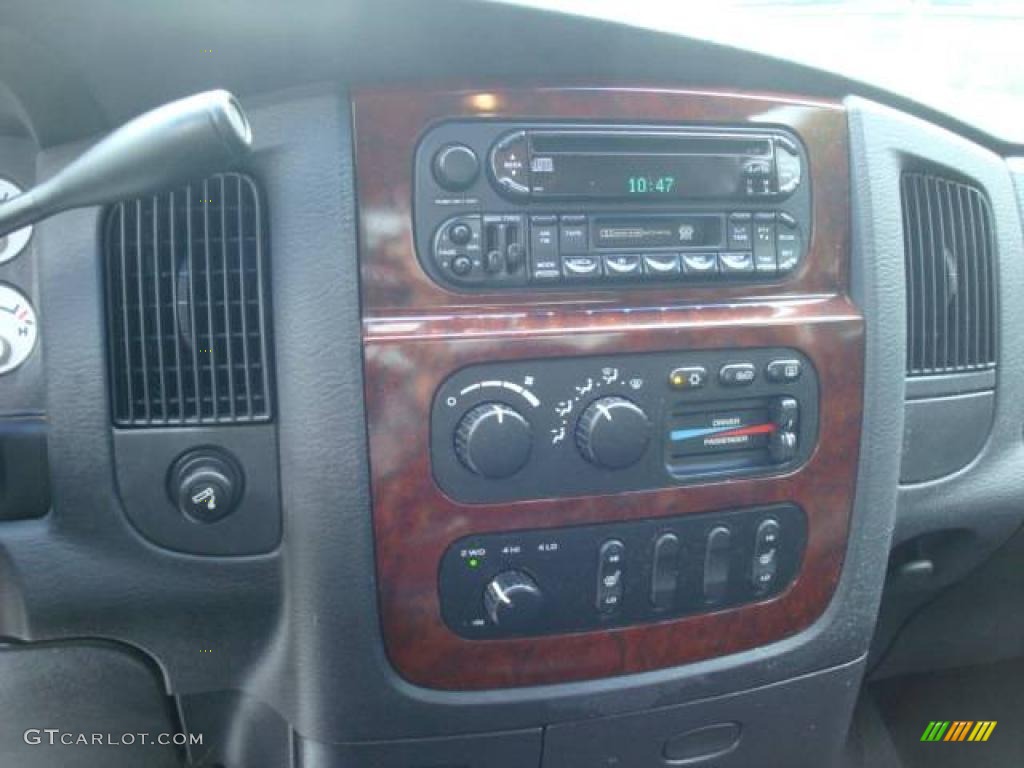 2002 Ram 1500 Sport Quad Cab 4x4 - Black / Dark Slate Gray photo #13