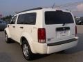 Stone White - Nitro SE 4x4 Photo No. 5