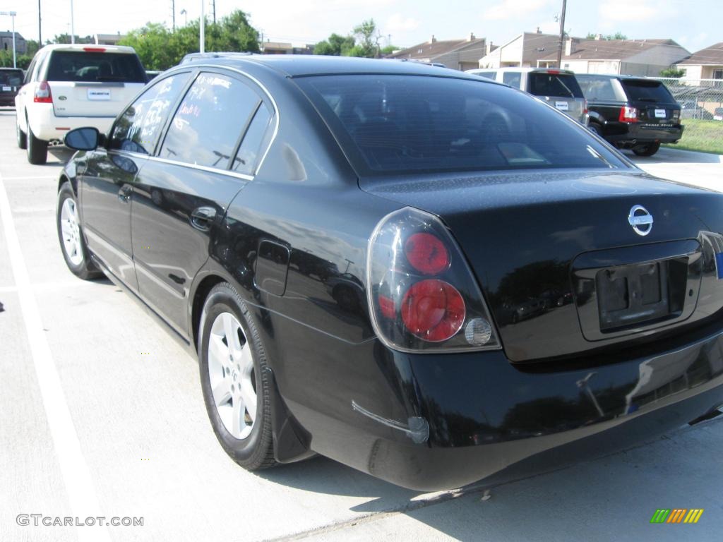 2002 Altima 2.5 SL - Super Black / Charcoal Black photo #4