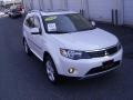 2009 Diamond White Pearl Mitsubishi Outlander XLS 4WD  photo #5