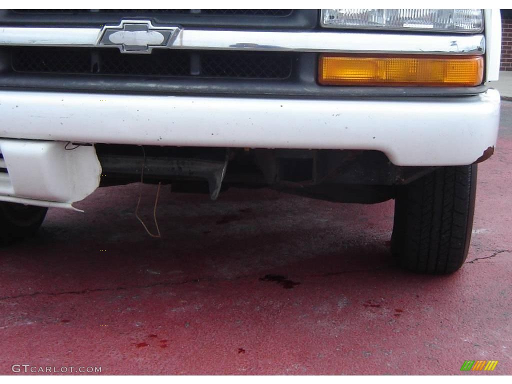1999 S10 LS Extended Cab - Summit White / Graphite photo #9