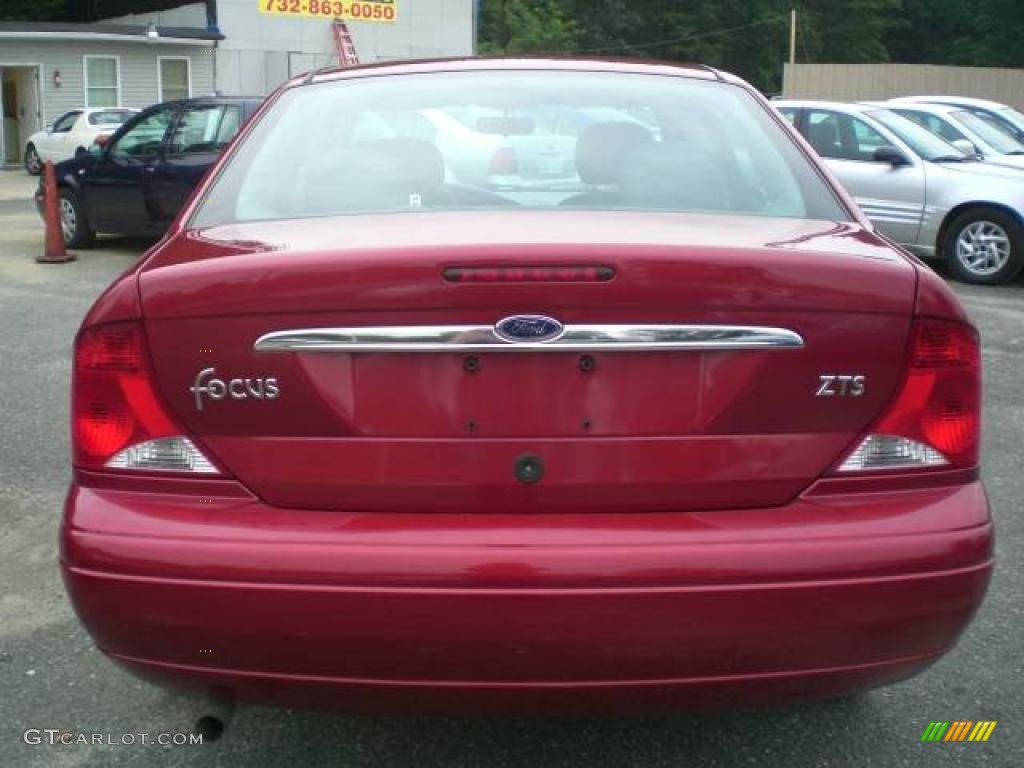 2001 Focus ZTS Sedan - Sangria Red Metallic / Medium Graphite Grey photo #6