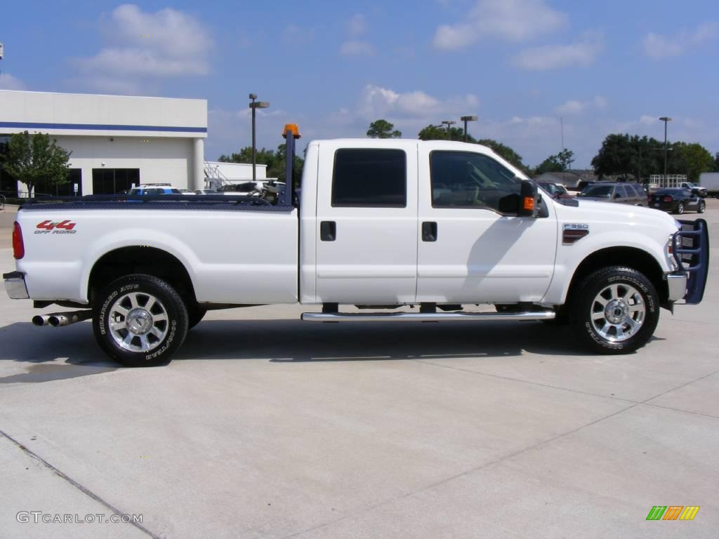 2008 F350 Super Duty Lariat Crew Cab 4x4 - Oxford White / Camel photo #2