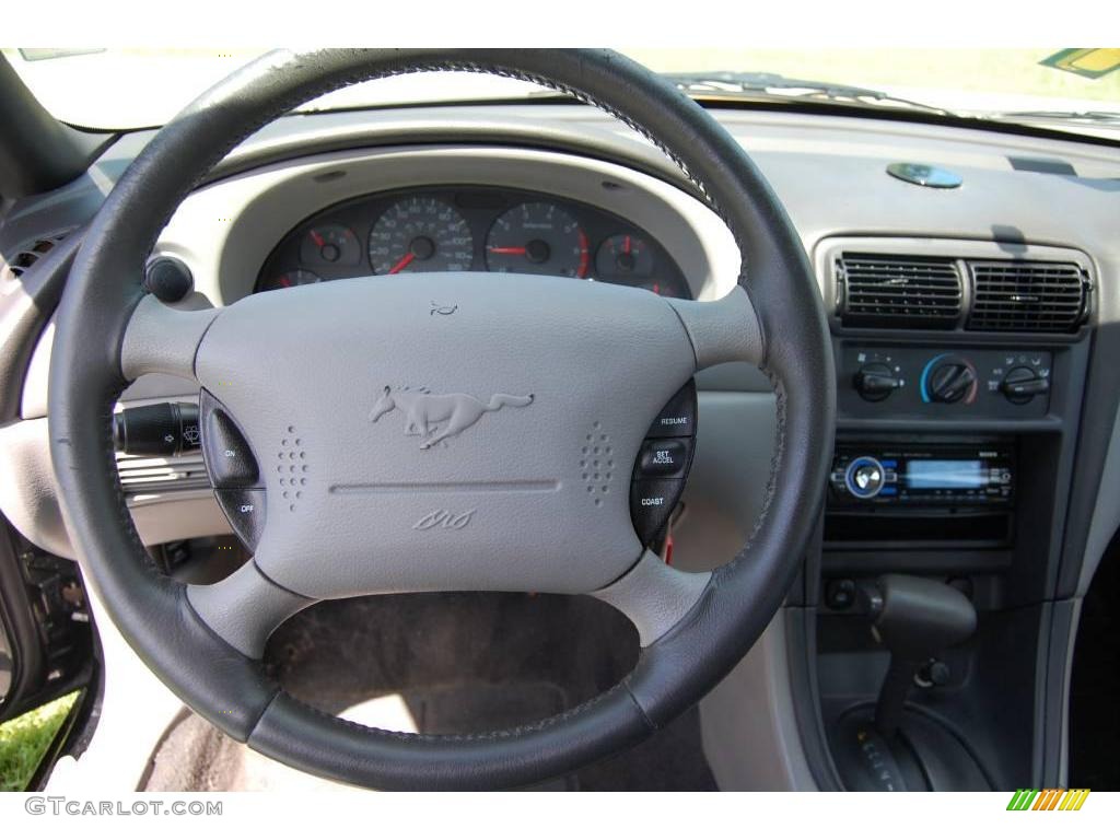 2001 Mustang V6 Coupe - Black / Medium Graphite photo #10