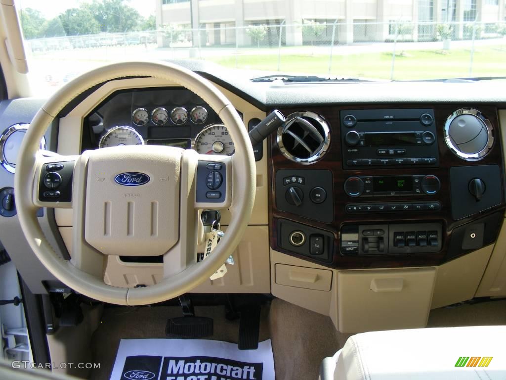 2008 F350 Super Duty Lariat Crew Cab 4x4 - Oxford White / Camel photo #44