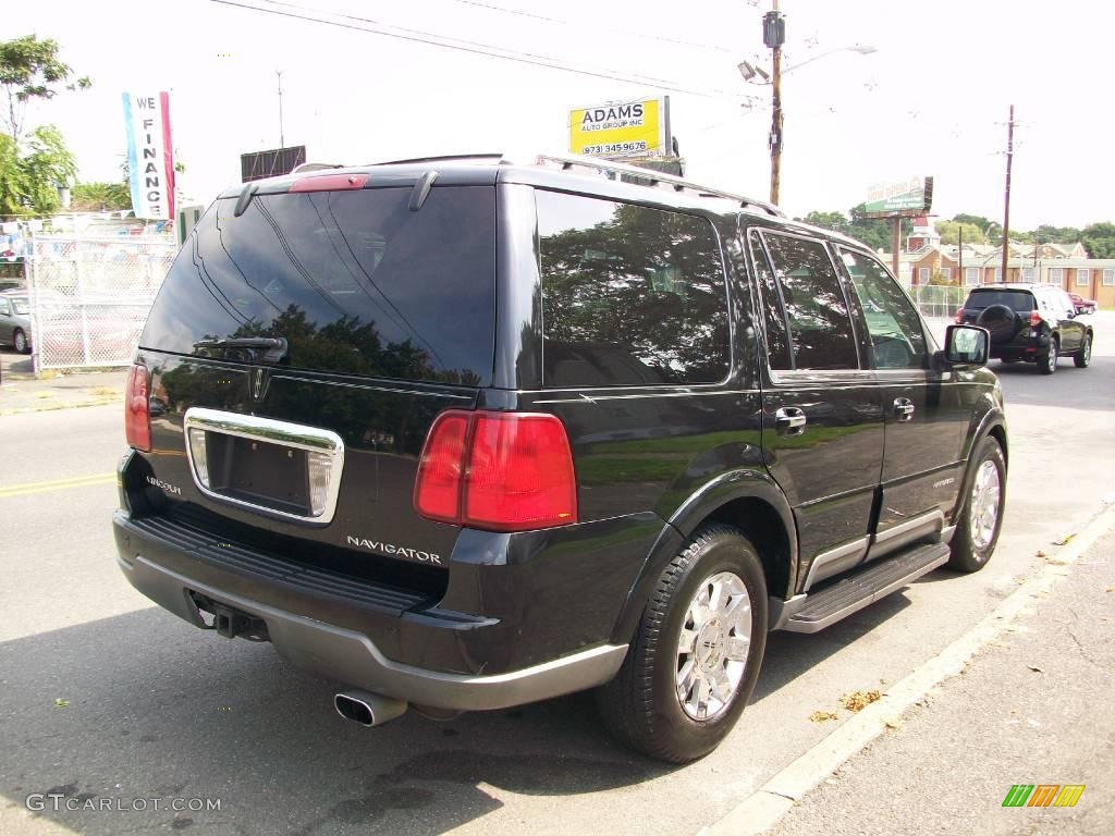 2003 Navigator Luxury 4x4 - Black / Black photo #4