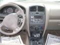 2004 Sandstone Hyundai Santa Fe GLS 4WD  photo #12