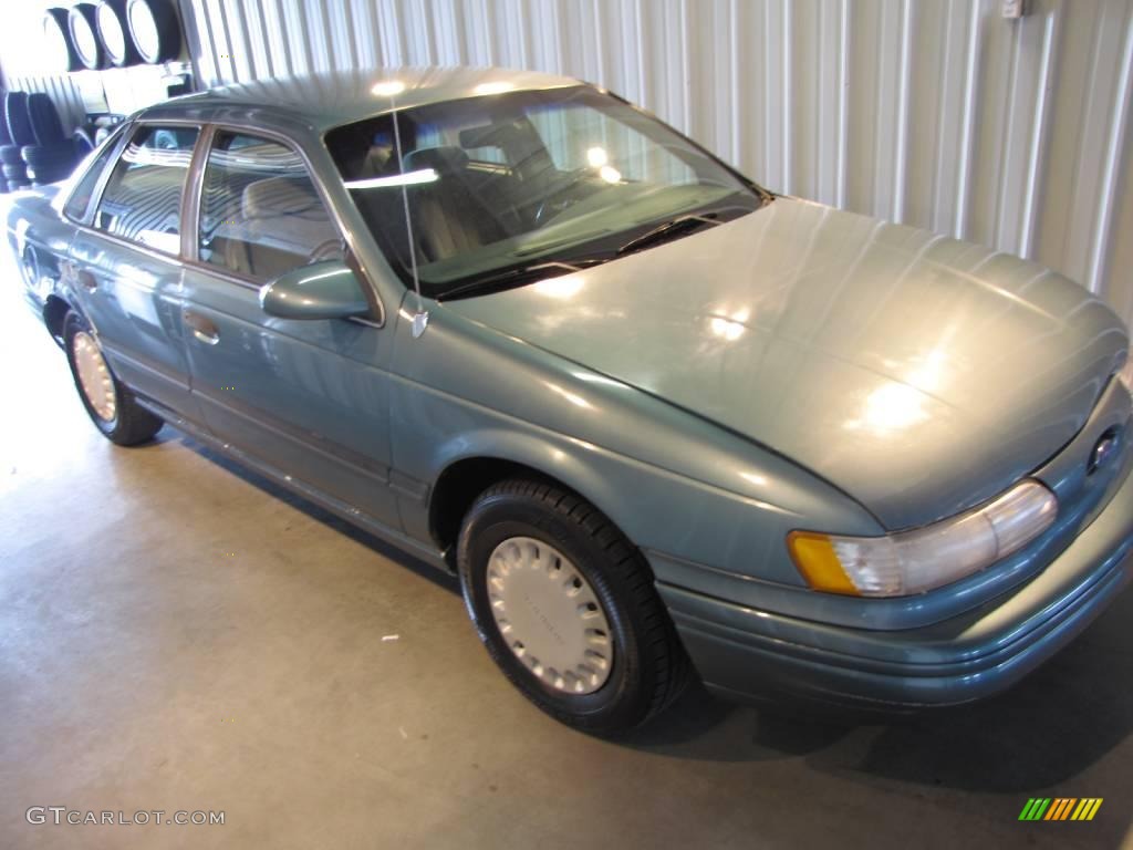 1993 Taurus GL Sedan - Medium Seafoam Metallic / Grey photo #1