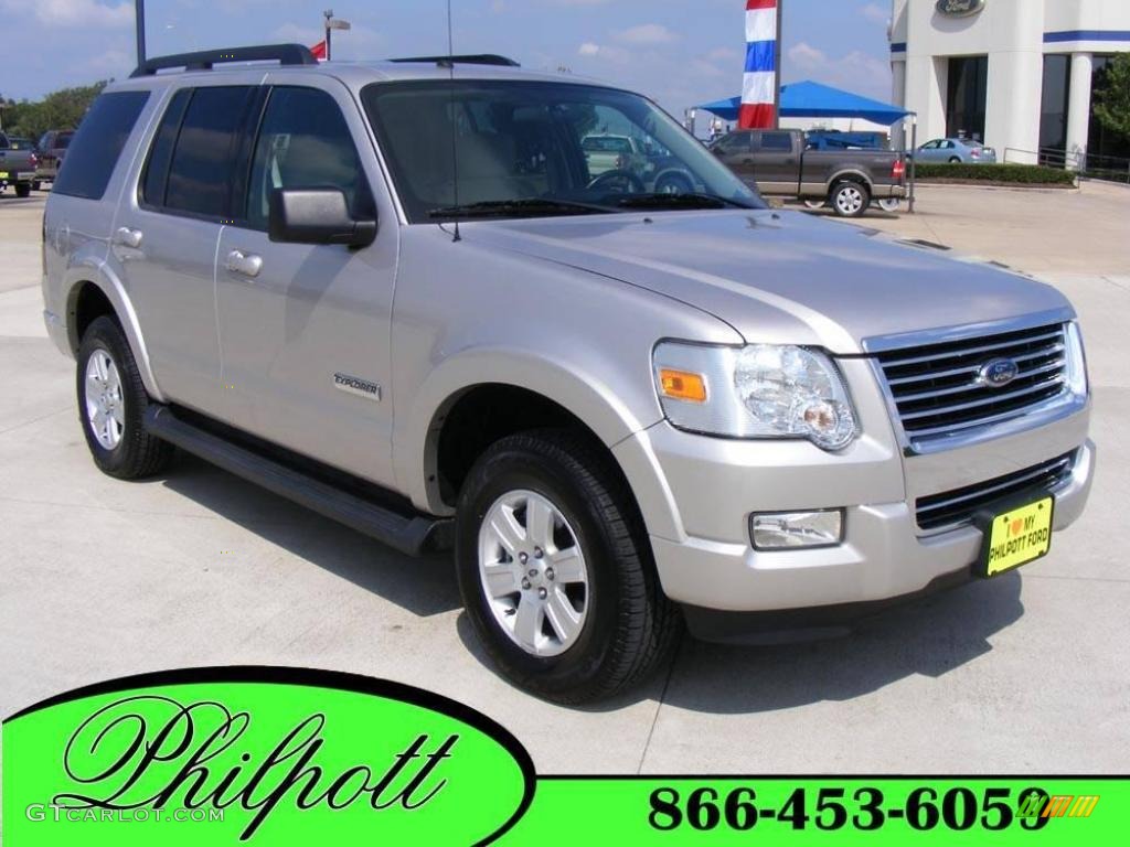 Silver Birch Metallic Ford Explorer