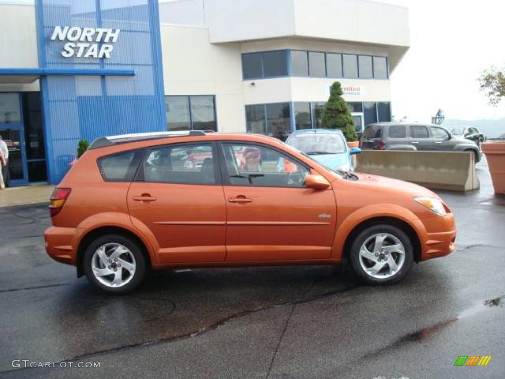 2005 Vibe  - Fusion Orange Metallic / Graphite photo #2