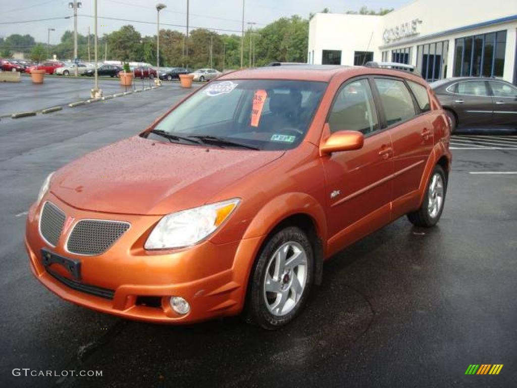 2005 Vibe  - Fusion Orange Metallic / Graphite photo #7