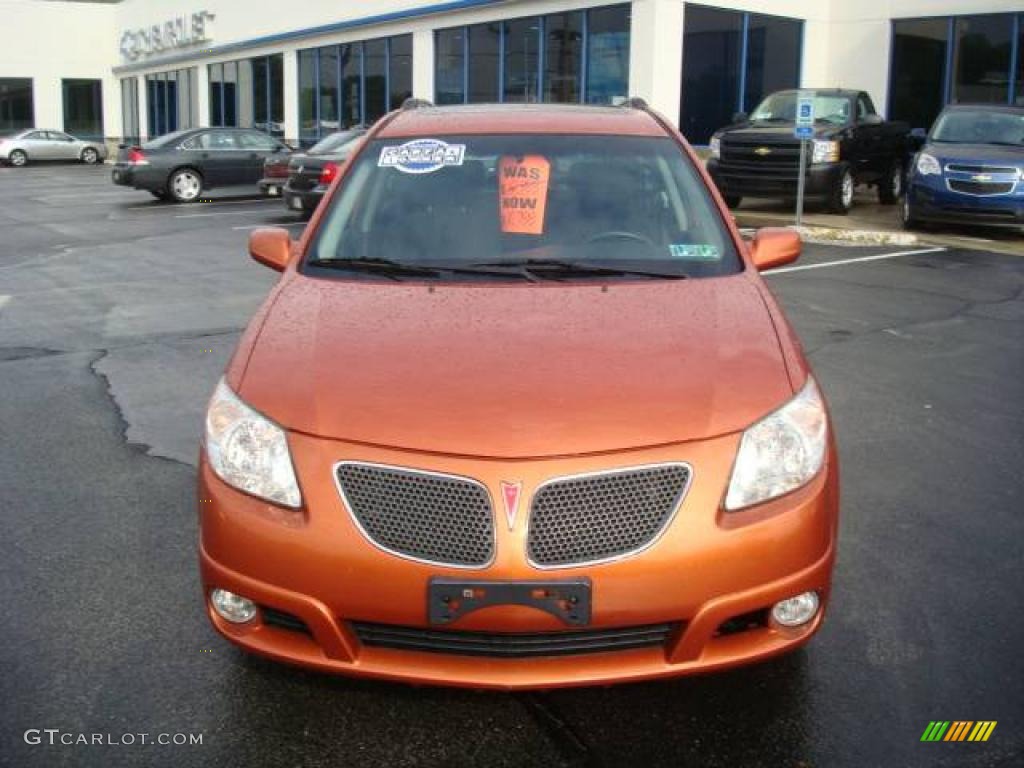2005 Vibe  - Fusion Orange Metallic / Graphite photo #8