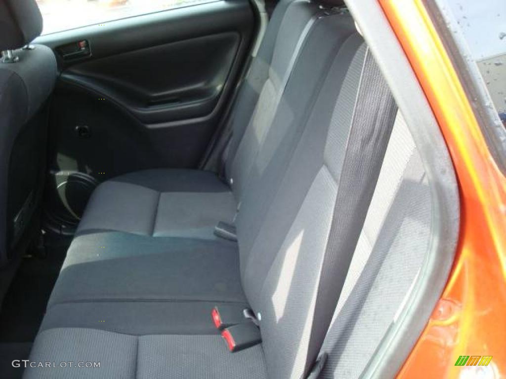 2005 Vibe  - Fusion Orange Metallic / Graphite photo #11