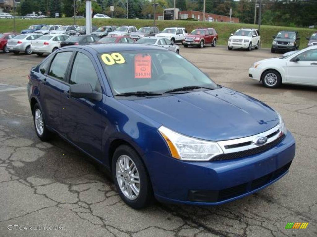 2009 Focus SE Sedan - Vista Blue Metallic / Charcoal Black photo #6
