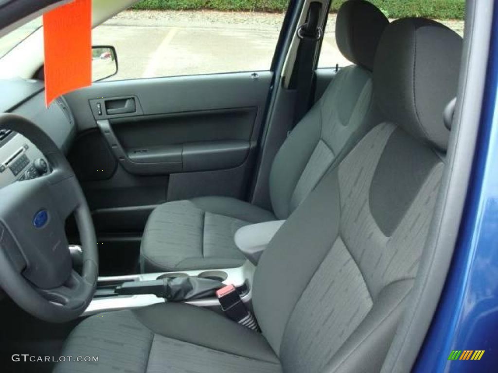 2009 Focus SE Sedan - Vista Blue Metallic / Charcoal Black photo #7