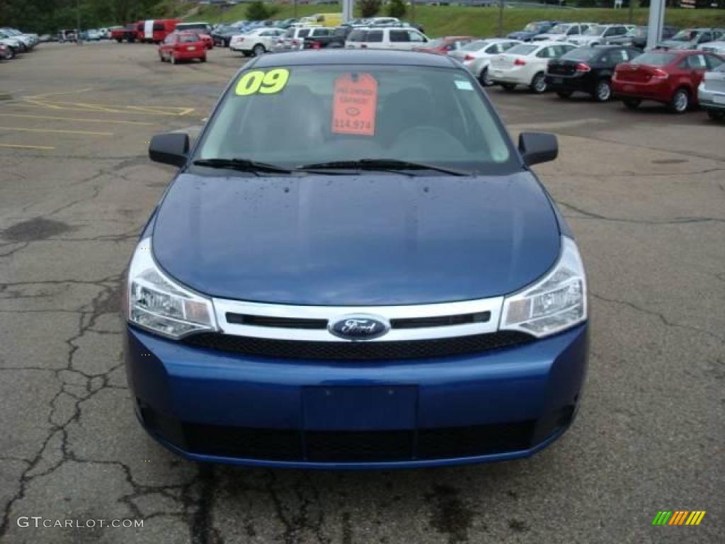 2009 Focus SE Sedan - Vista Blue Metallic / Charcoal Black photo #10