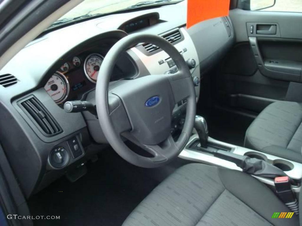 2009 Focus SE Sedan - Vista Blue Metallic / Charcoal Black photo #15