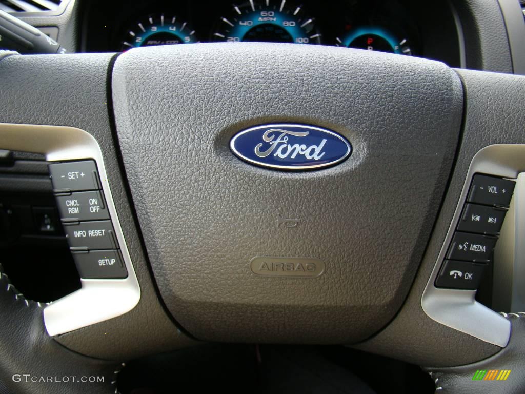 2010 Fusion SE - Sterling Grey Metallic / Charcoal Black photo #27